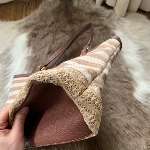 DANA BUCHMAN PURSE - Picture 7 of 8